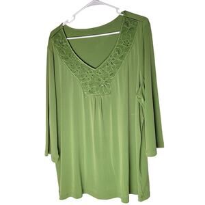 Susan Graver Green Embroidered Floral Top 1X Boho Cottagecore Feminine Chic